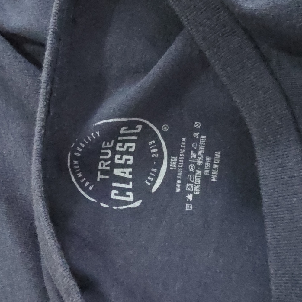 True Classic Men's Navy T-Shirt - Size L - Picture 5 of 5